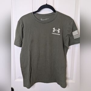 Under Armour Freedom Project Olive Green T-shirt Loose Fit Youth Size Large